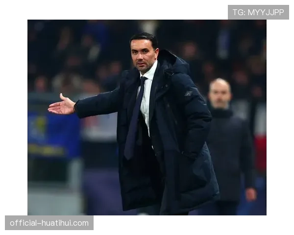 幕后英雄：跟随切尔西定位球数据分析师，记录其欧冠比赛日的工作12小时